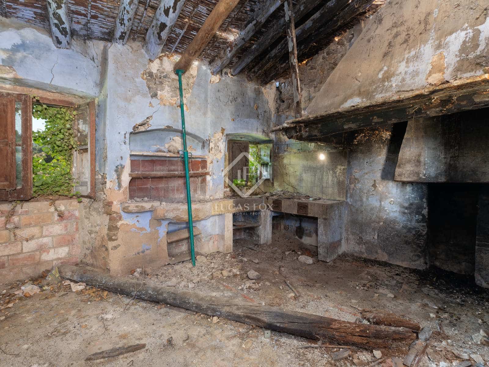 6 soveværelse Finca/Landehus til salg i Casavells - € 799.000 (Ref: 7790273)