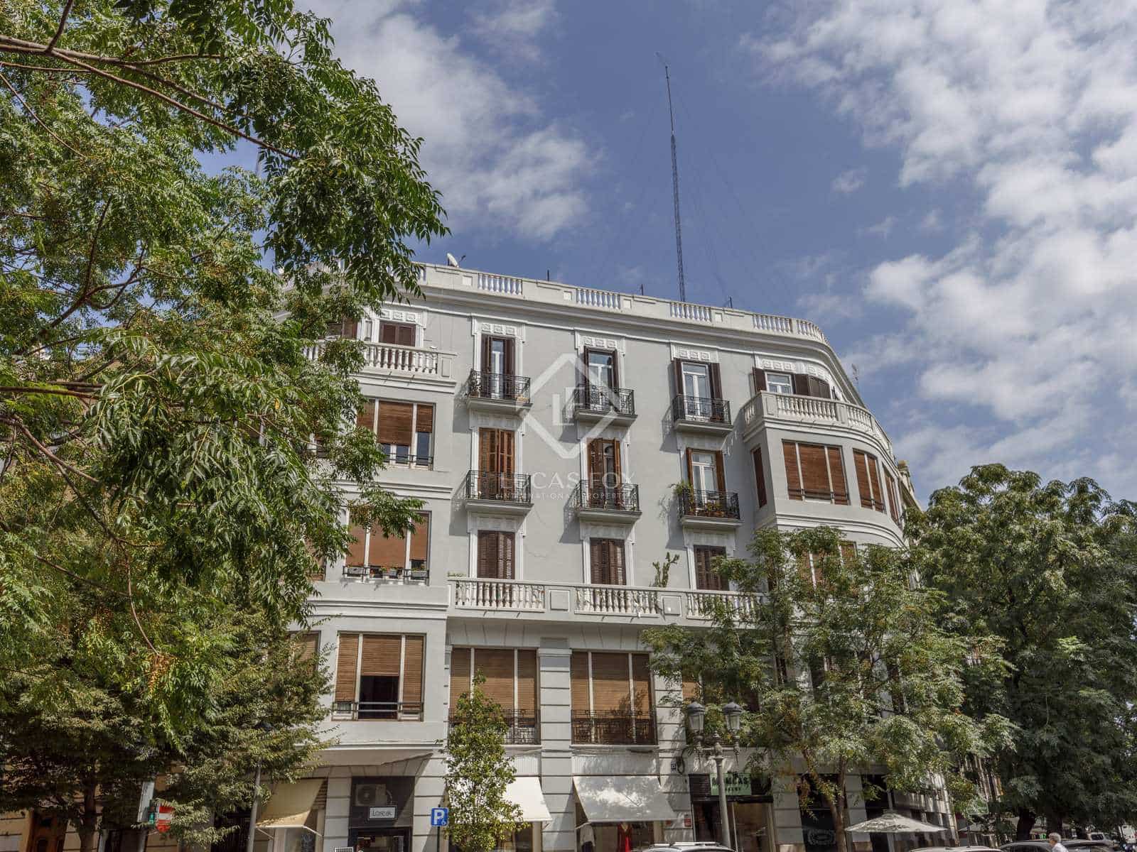 2 bedroom Apartment for sale in Valencia city - € 800,000 (Ref: 7791621)