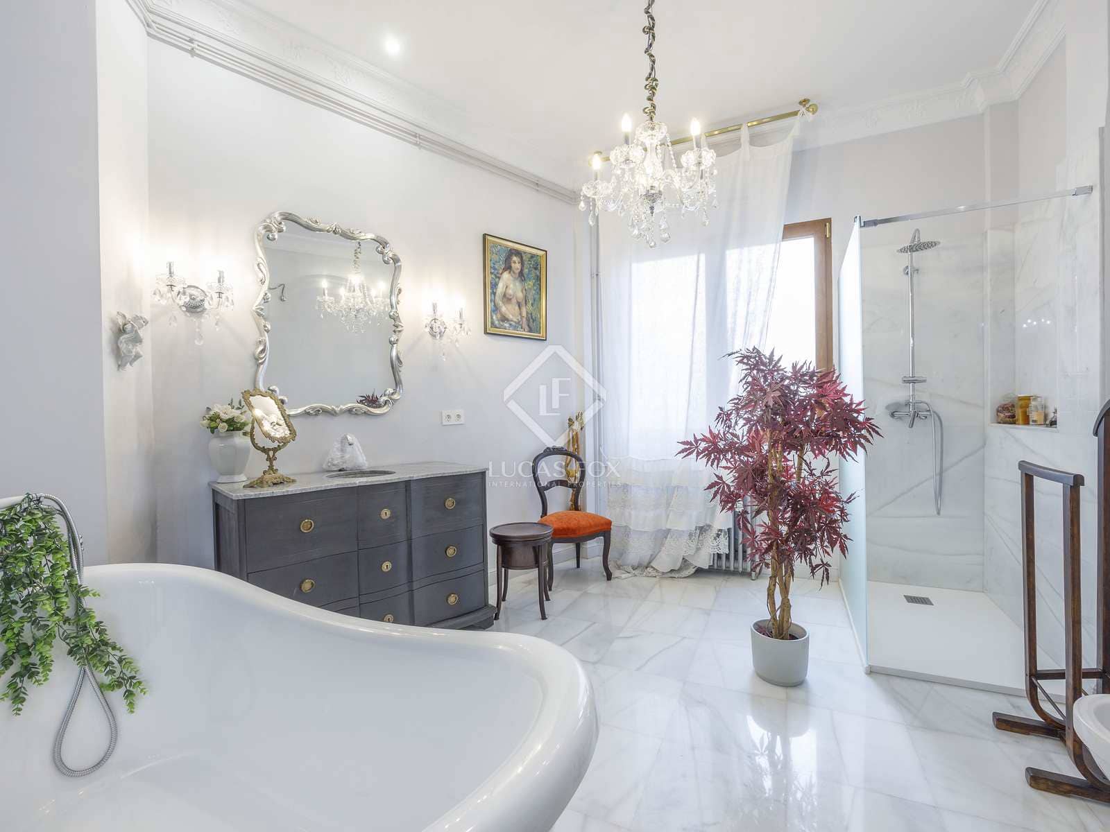 2 bedroom Apartment for sale in Valencia city - € 800,000 (Ref: 7791621)