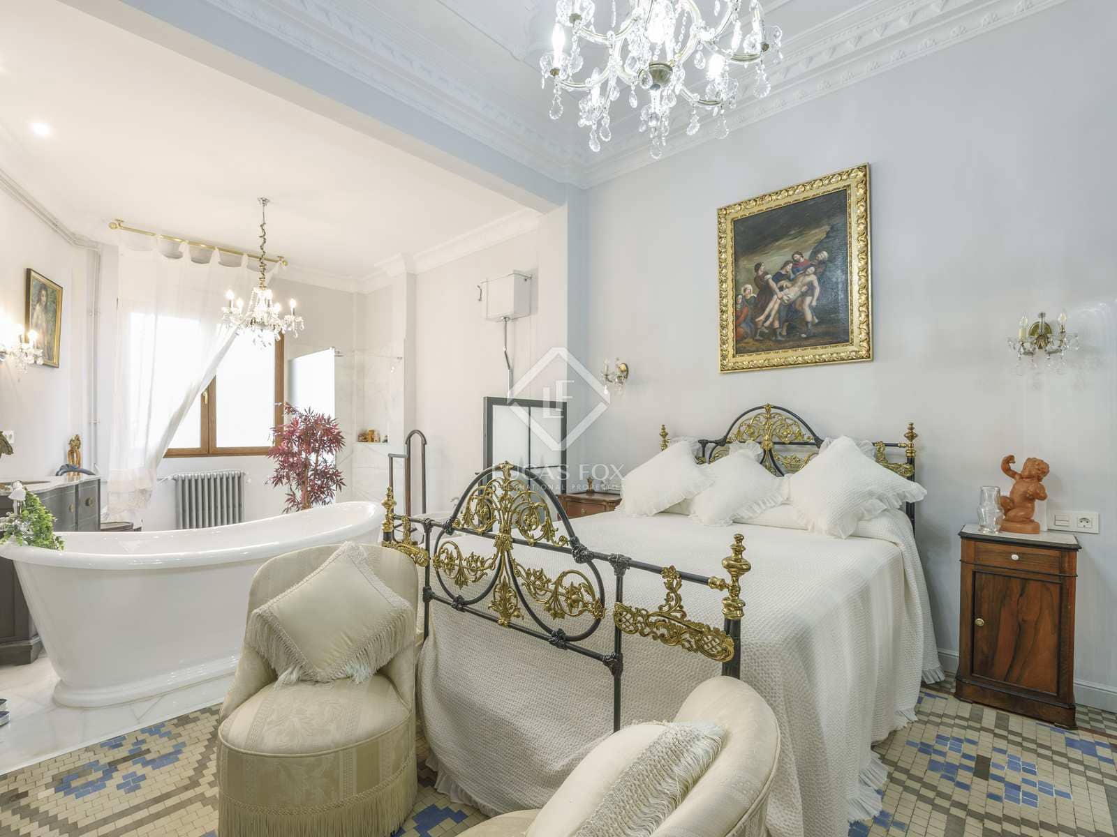 2 bedroom Apartment for sale in Valencia city - € 800,000 (Ref: 7791621)