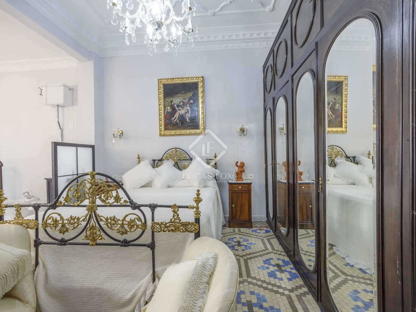 2 bedroom Apartment for sale in Valencia city - € 800,000 (Ref: 7791621)