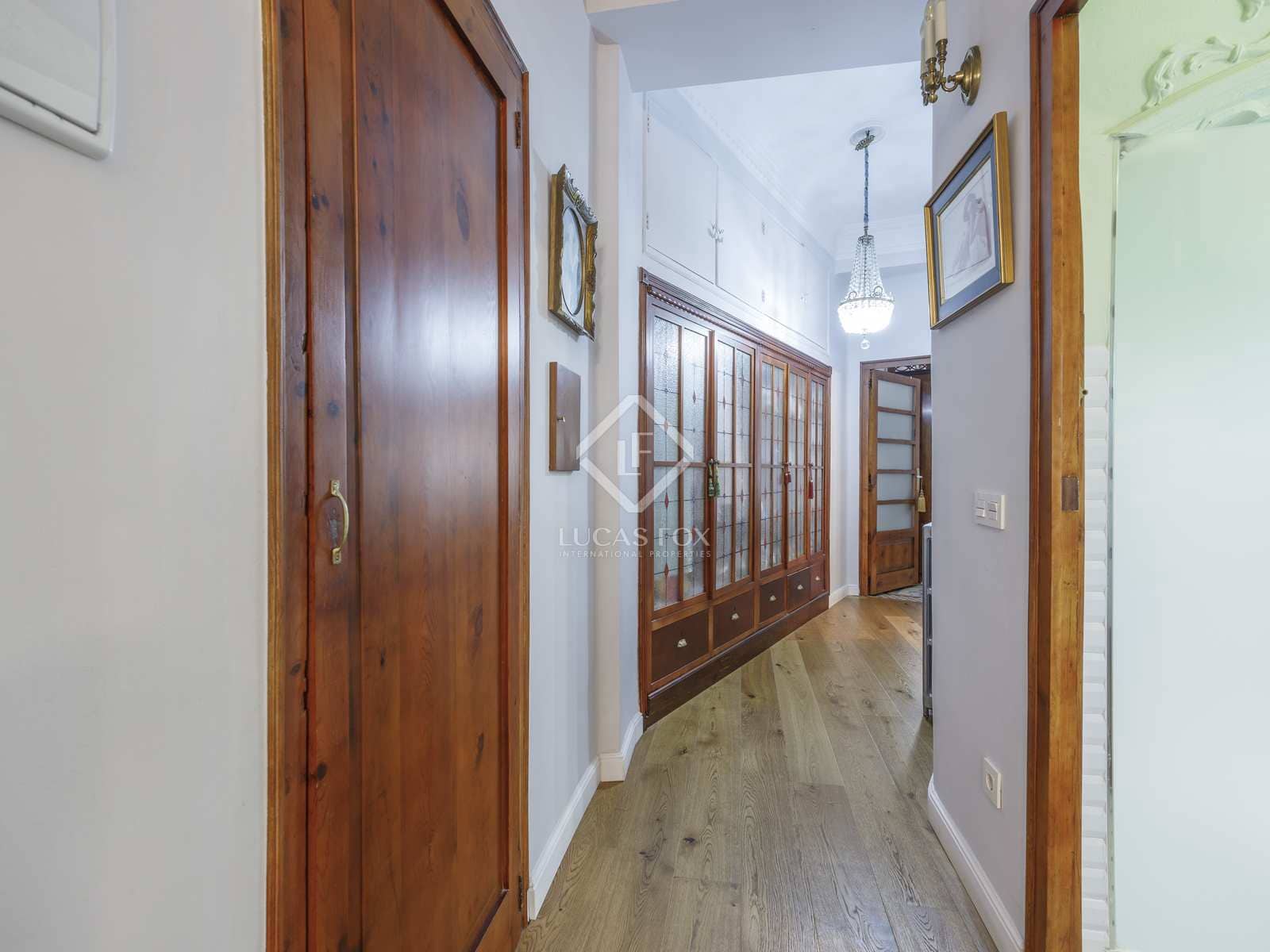 2 bedroom Apartment for sale in Valencia city - € 800,000 (Ref: 7791621)