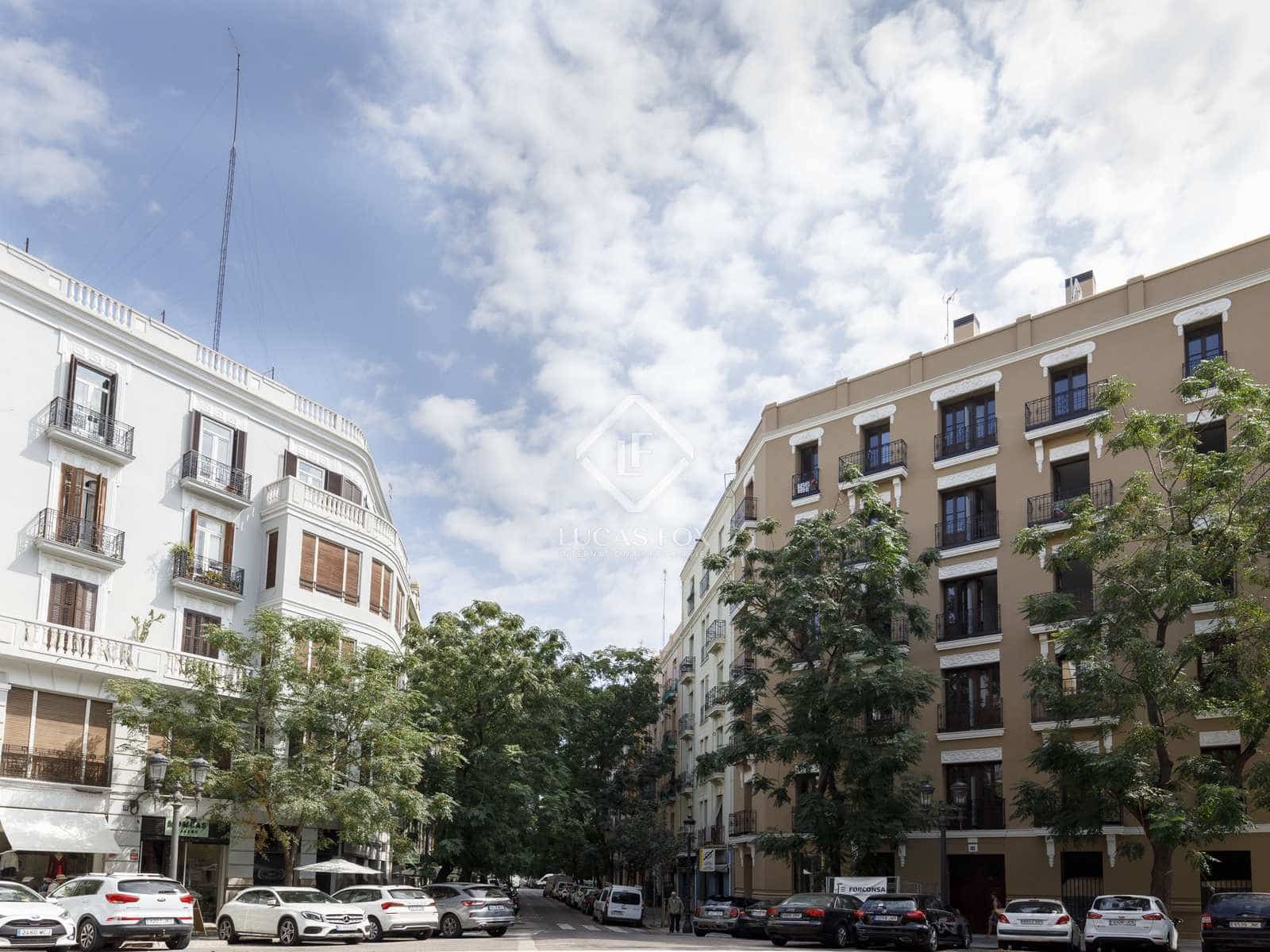 2 bedroom Apartment for sale in Valencia city - € 800,000 (Ref: 7791621)