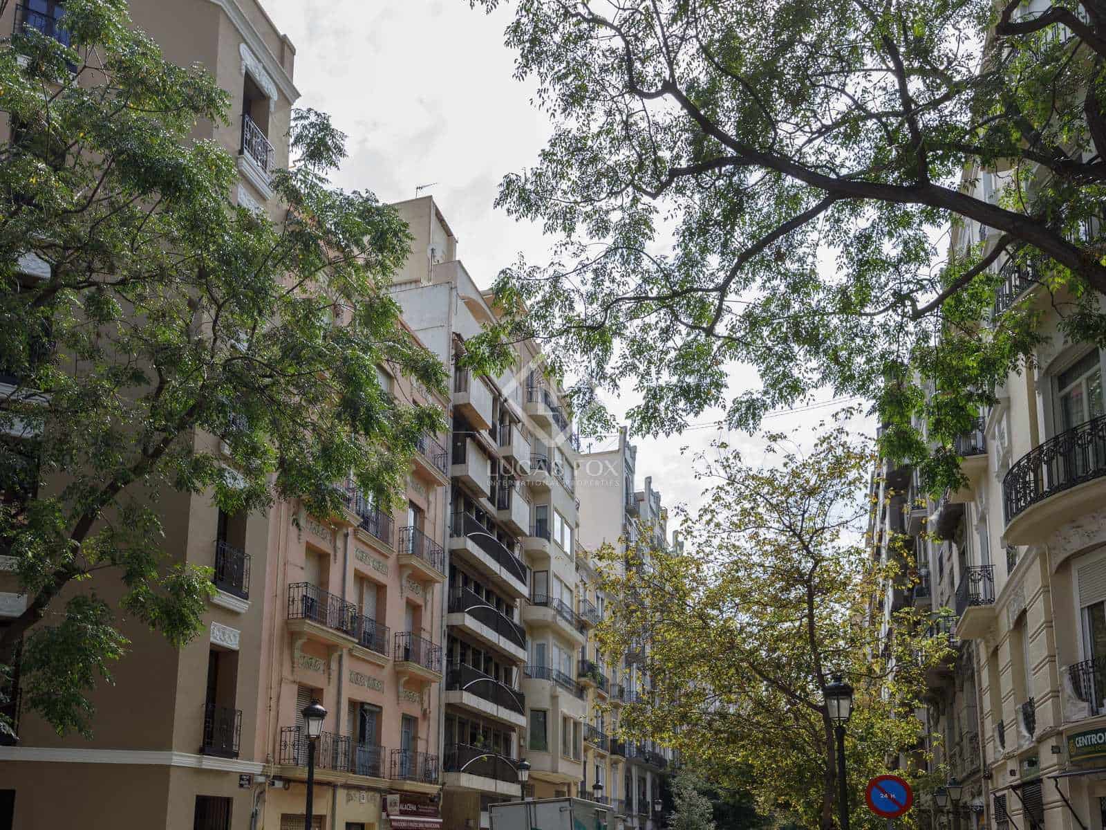 2 bedroom Apartment for sale in Valencia city - € 800,000 (Ref: 7791621)