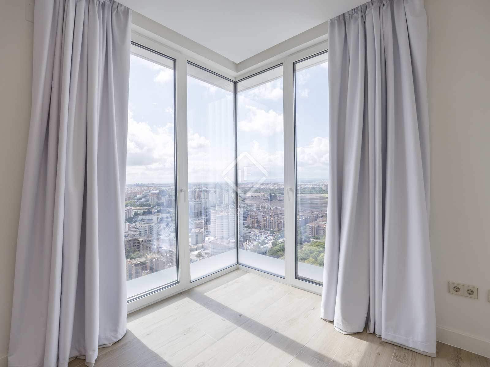 2 soverom Leilighet til leie i Valencia by med svømmebasseng garasje - € 2 400 (Ref: 7791622)