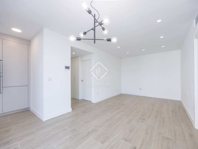 2 soverom Leilighet til leie i Valencia by med svømmebasseng garasje - € 2 400 (Ref: 7791622)