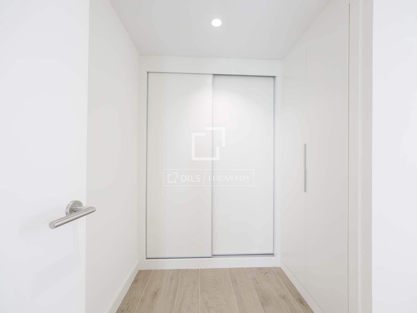 2 soverom Leilighet til leie i Valencia by med svømmebasseng garasje - € 2 400 (Ref: 7791622)