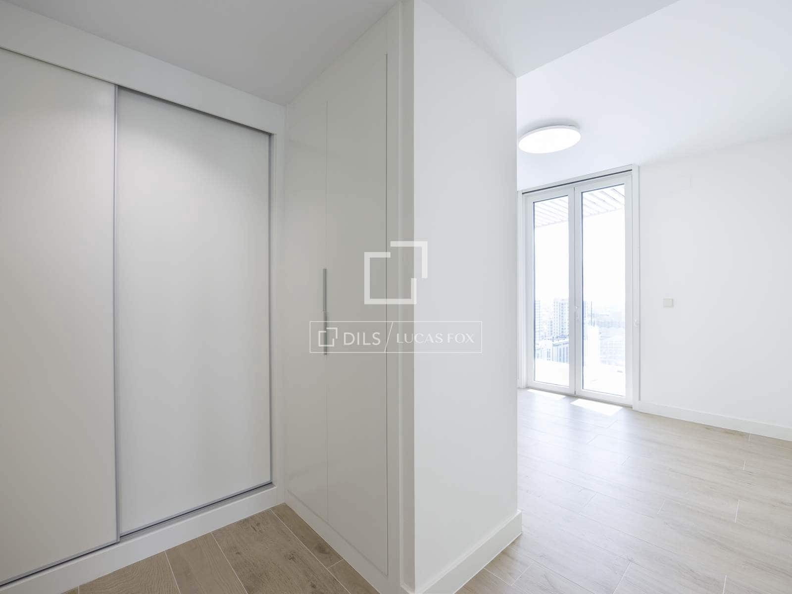 2 soverom Leilighet til leie i Valencia by med svømmebasseng garasje - € 2 400 (Ref: 7791622)