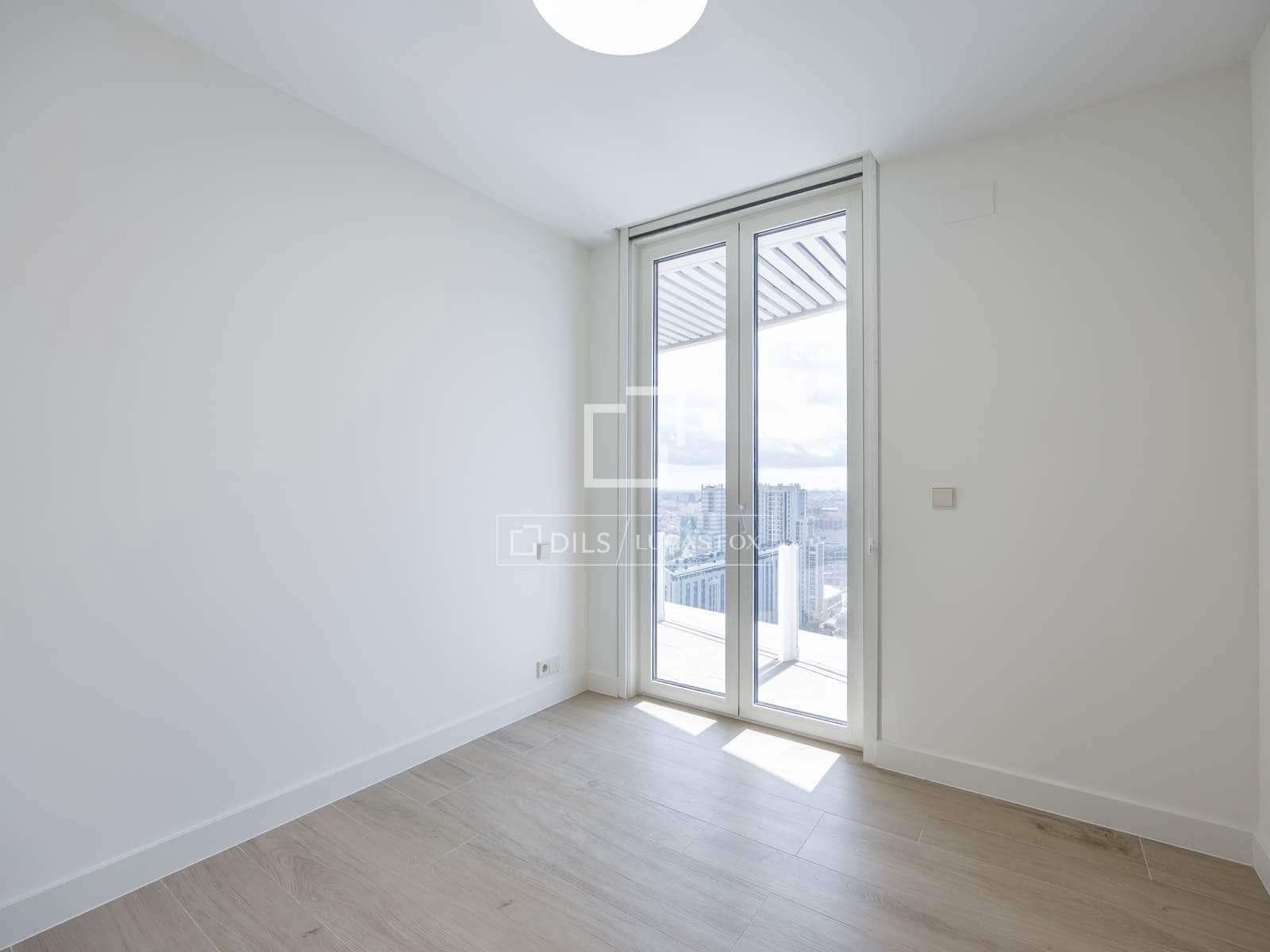 2 soverom Leilighet til leie i Valencia by med svømmebasseng garasje - € 2 400 (Ref: 7791622)