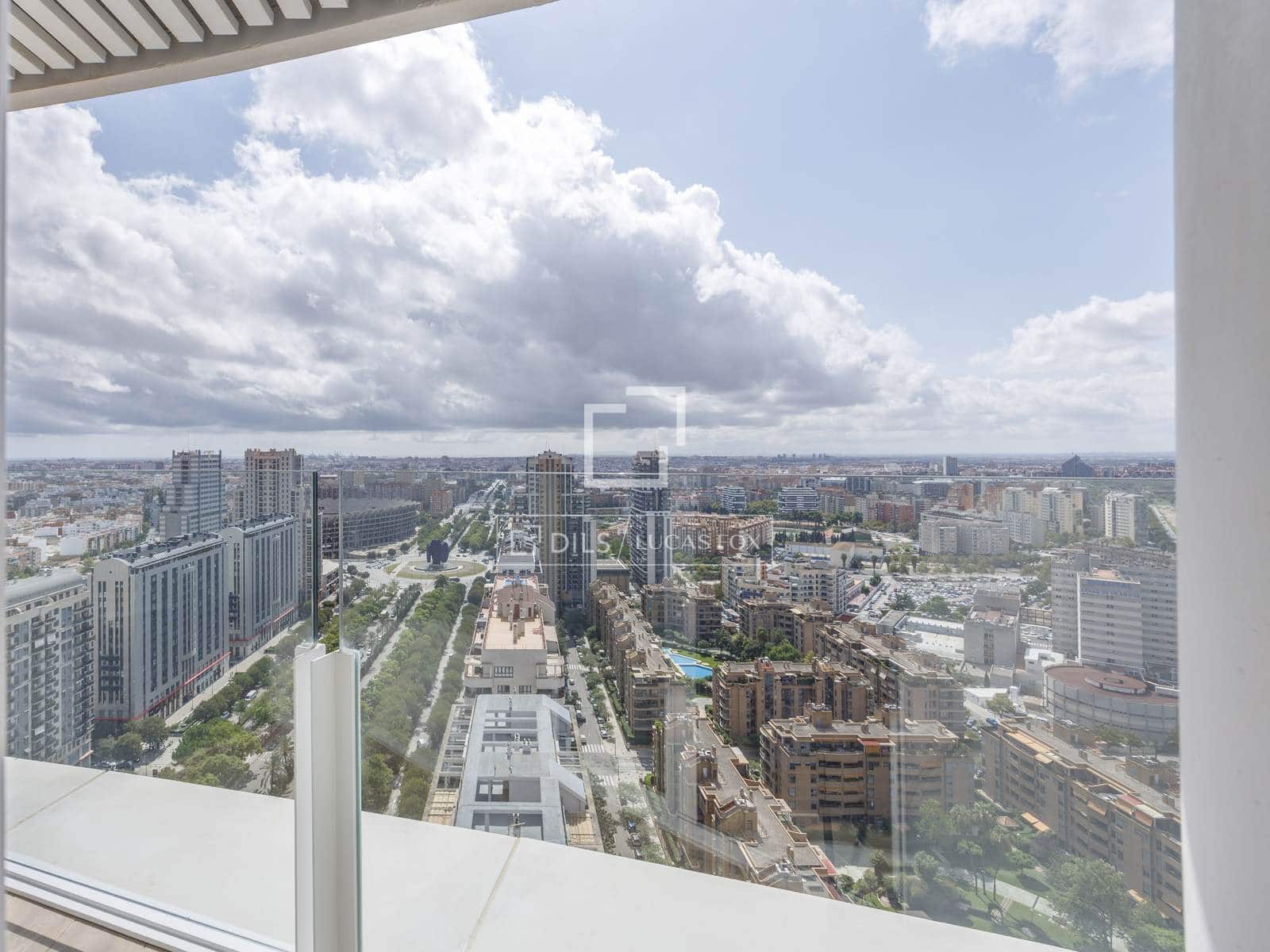 2 soverom Leilighet til leie i Valencia by med svømmebasseng garasje - € 2 400 (Ref: 7791622)