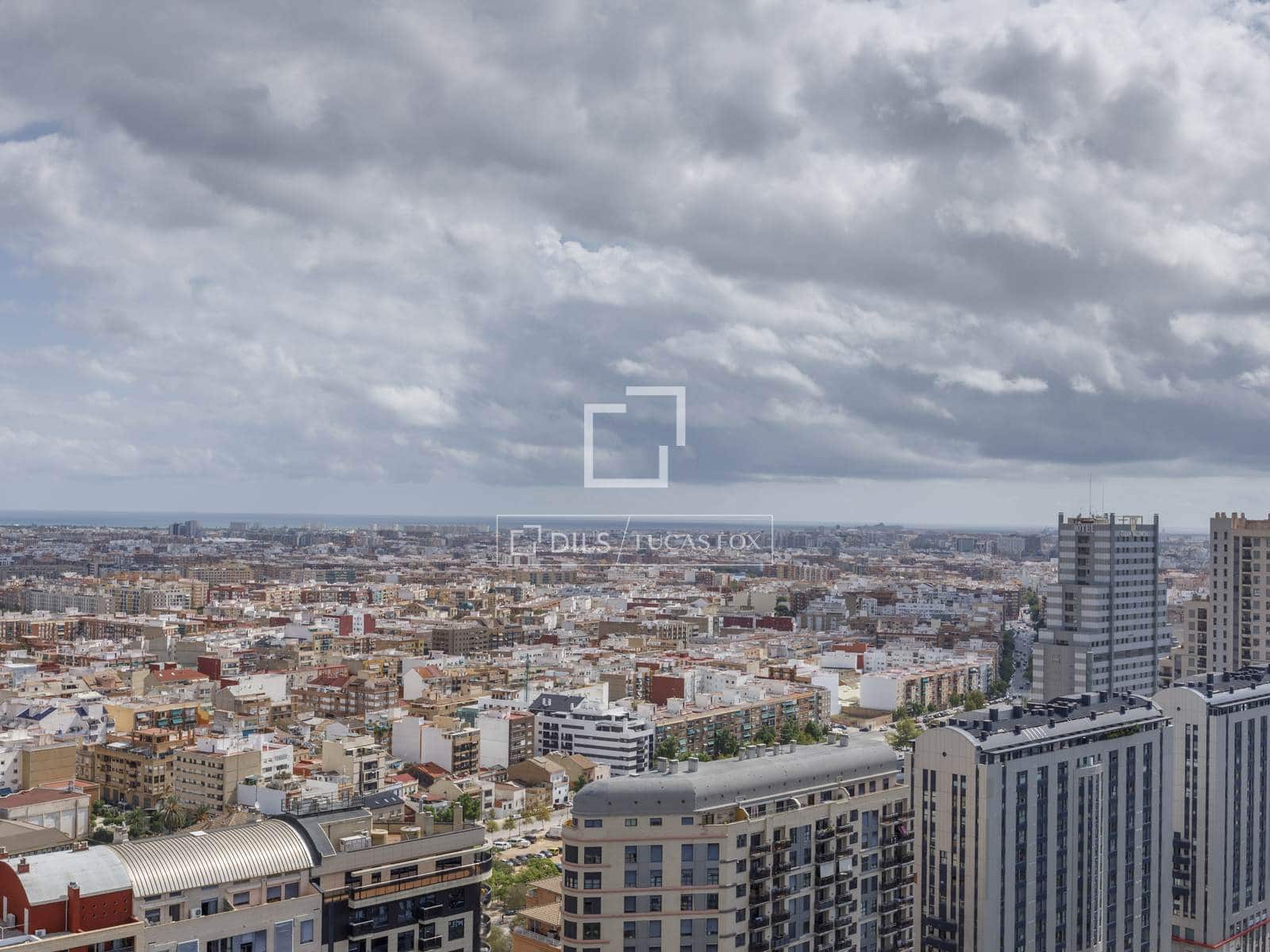 2 soverom Leilighet til leie i Valencia by med svømmebasseng garasje - € 2 400 (Ref: 7791622)