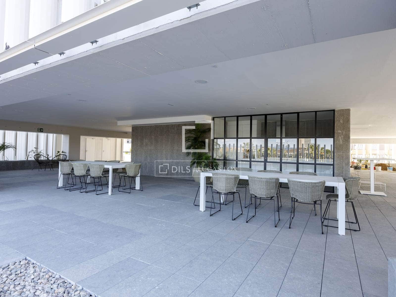 2 soverom Leilighet til leie i Valencia by med svømmebasseng garasje - € 2 400 (Ref: 7791622)