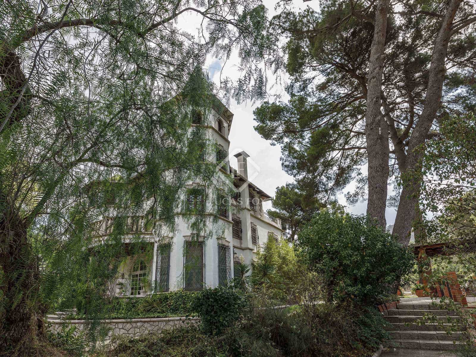 9 bedroom Villa for sale in Naquera with pool garage - € 1,300,000 (Ref: 7798152)