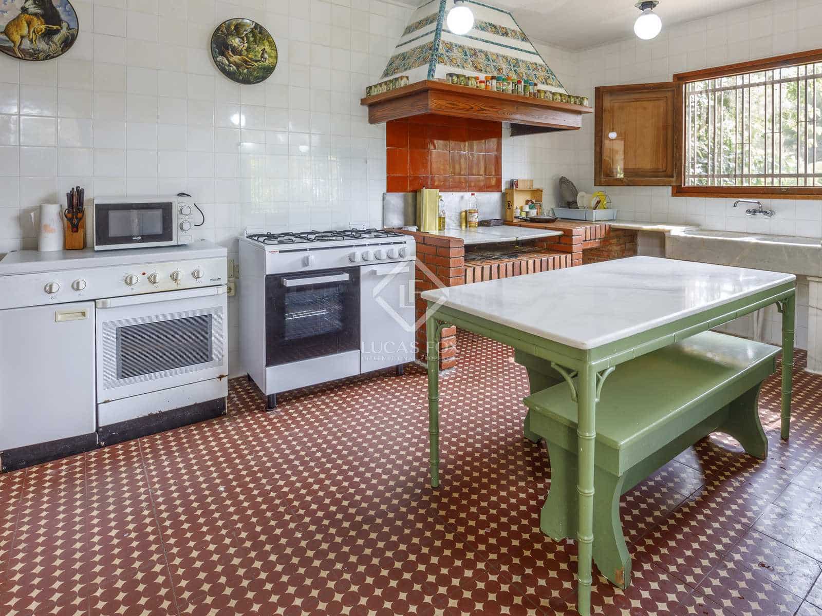 9 bedroom Villa for sale in Naquera with pool garage - € 1,300,000 (Ref: 7798152)