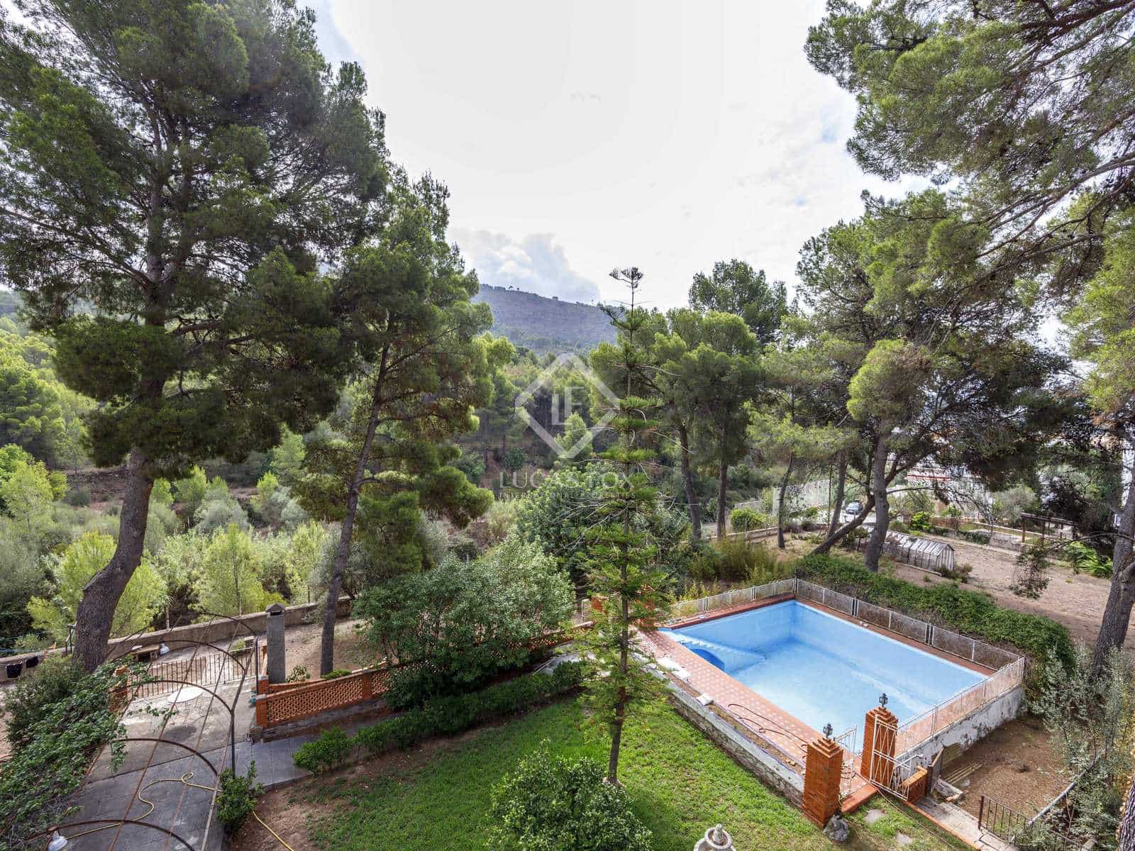 9 bedroom Villa for sale in Naquera with pool garage - € 1,300,000 (Ref: 7798152)