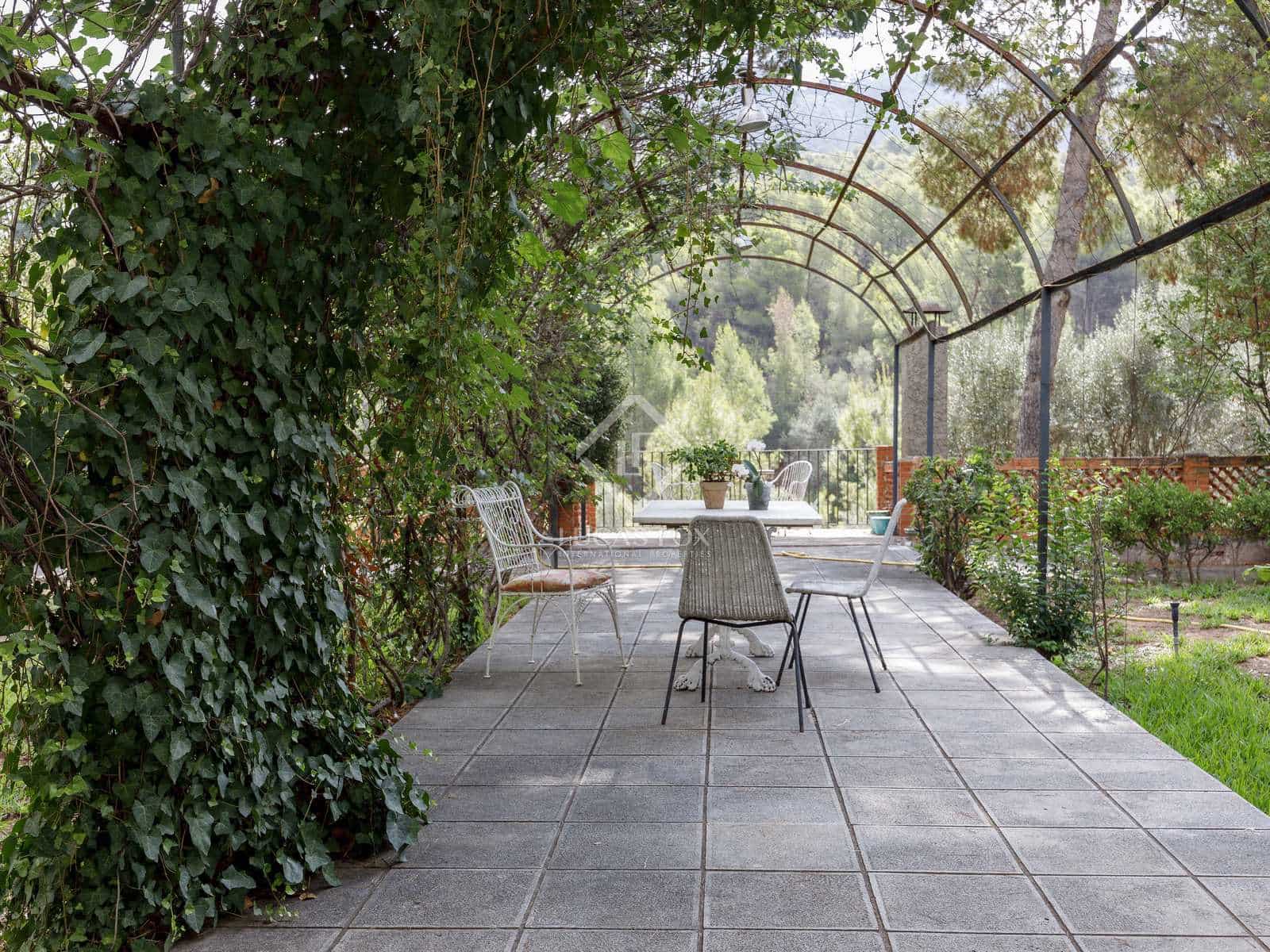 9 bedroom Villa for sale in Naquera with pool garage - € 1,300,000 (Ref: 7798152)