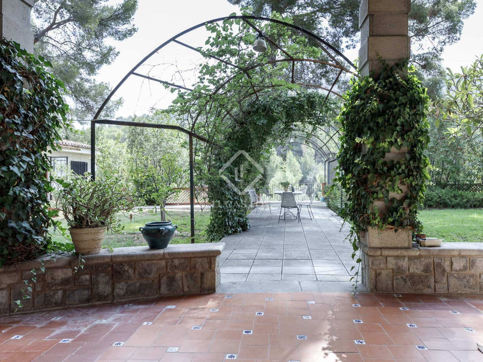 9 bedroom Villa for sale in Naquera with pool garage - € 1,300,000 (Ref: 7798152)