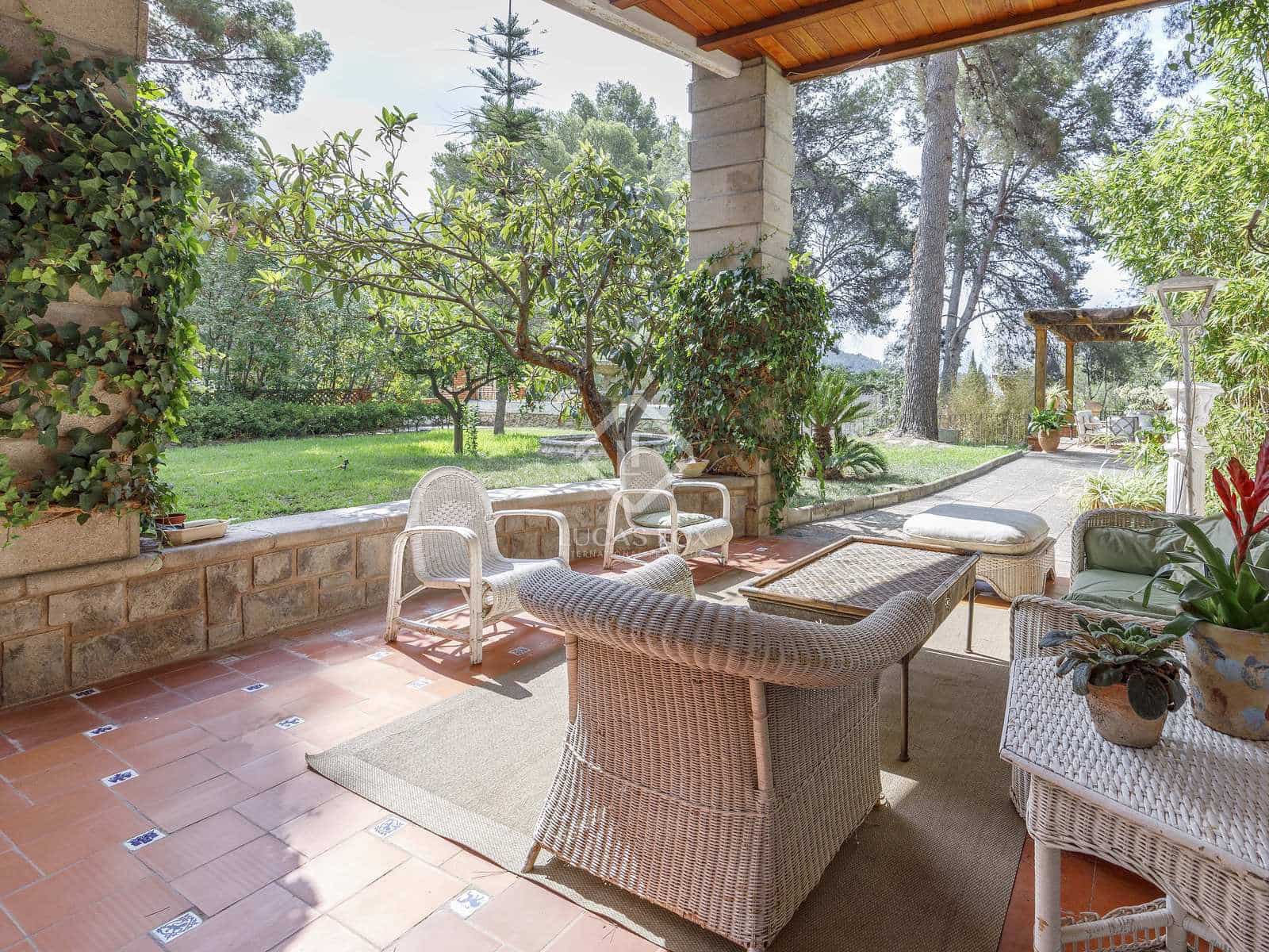 9 bedroom Villa for sale in Naquera with pool garage - € 1,300,000 (Ref: 7798152)