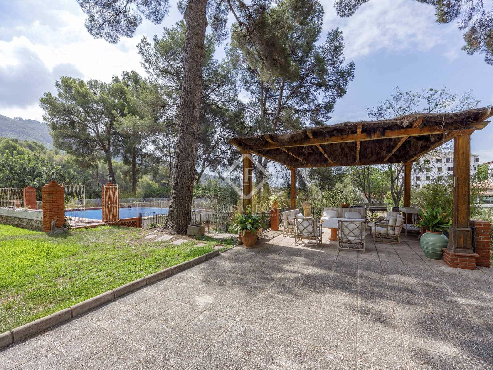 9 bedroom Villa for sale in Naquera with pool garage - € 1,300,000 (Ref: 7798152)