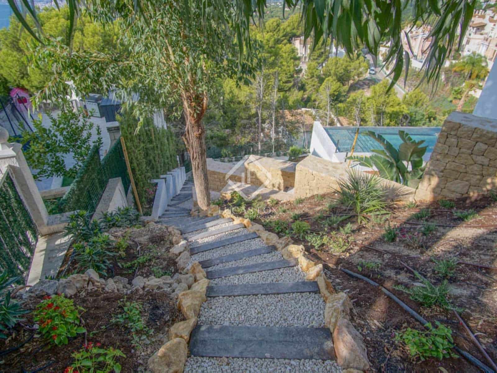 5 bedroom Villa for sale in Altea with pool garage - € 2,500,000 (Ref: 7800712)