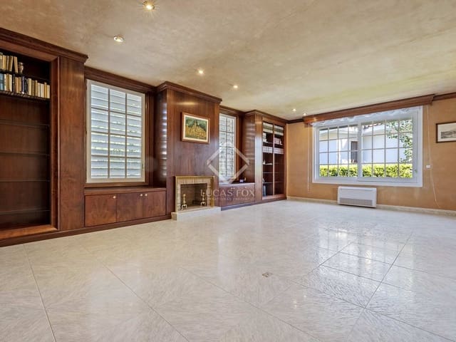 5 bedroom Villa for sale in Tarragona city with pool garage - € 1,075,000 (Ref: 7808132)