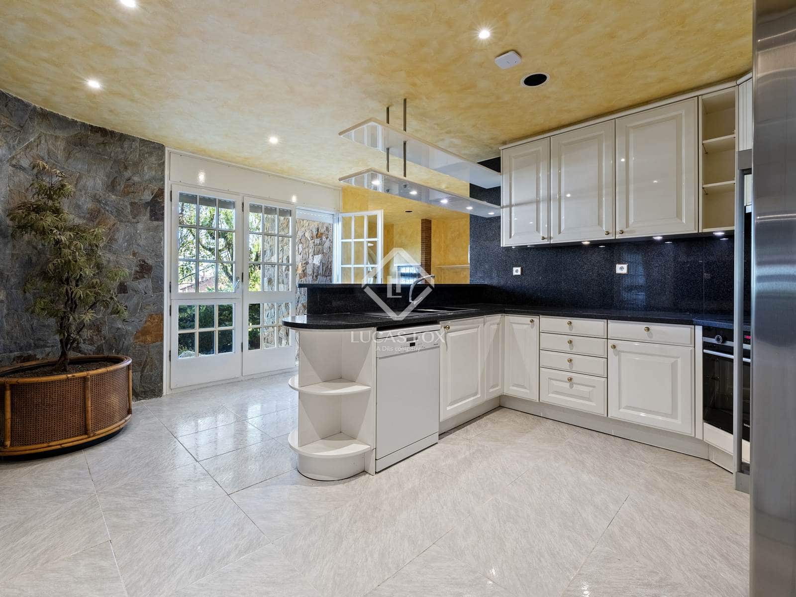 5 soveværelse Villa til salg i Tarragona by med swimmingpool garage - € 1.075.000 (Ref: 7808132)