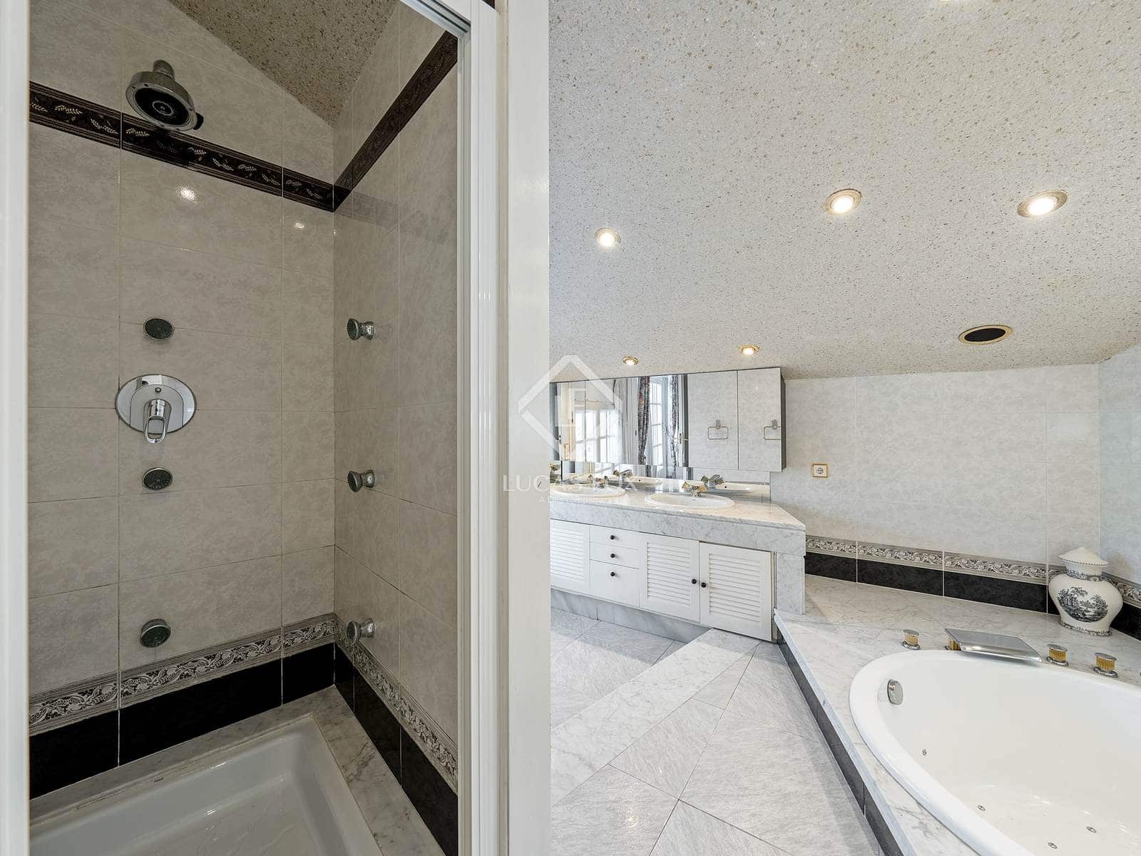 5 soveværelse Villa til salg i Tarragona by med swimmingpool garage - € 1.075.000 (Ref: 7808132)