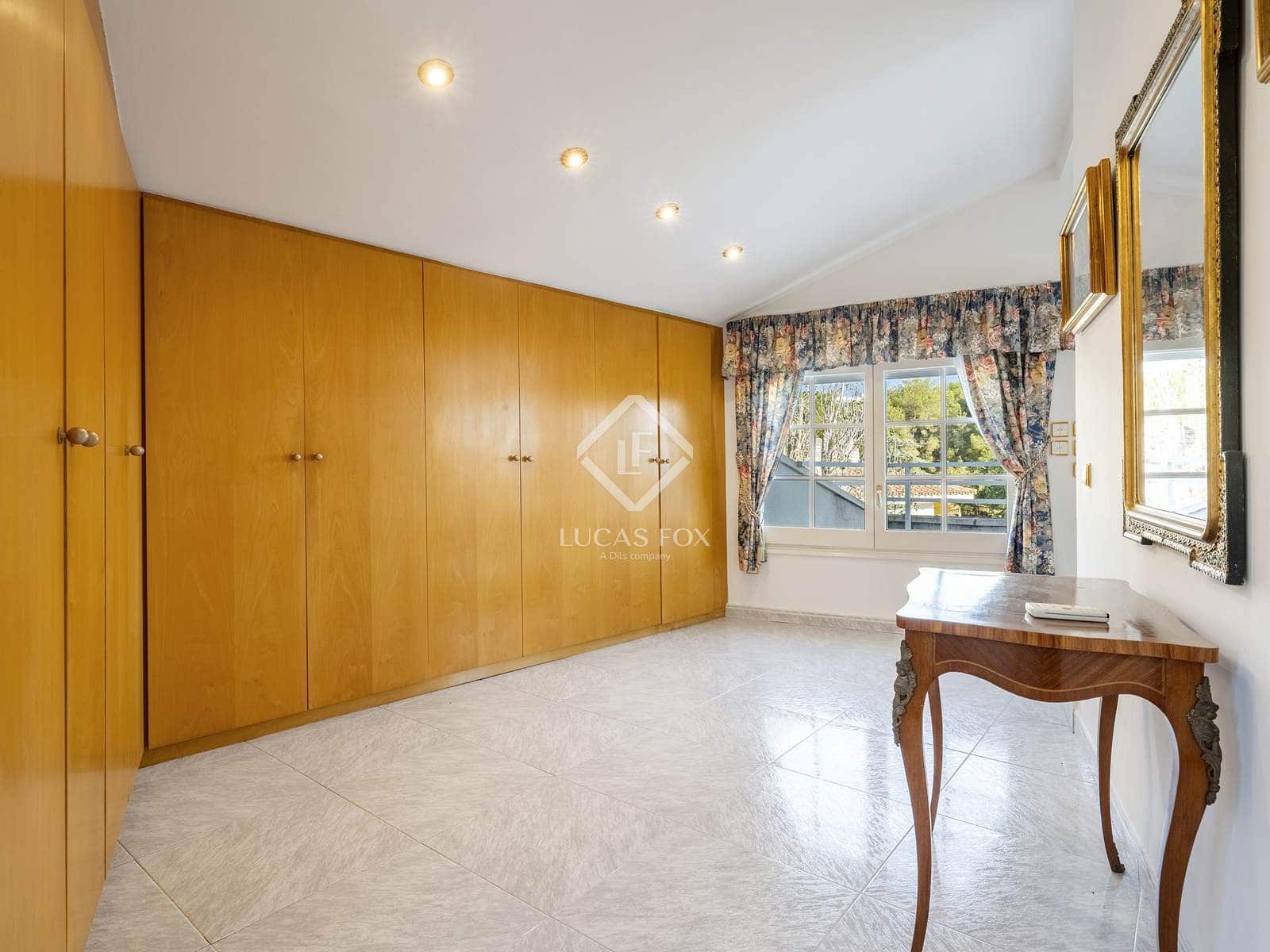 5 soveværelse Villa til salg i Tarragona by med swimmingpool garage - € 1.075.000 (Ref: 7808132)