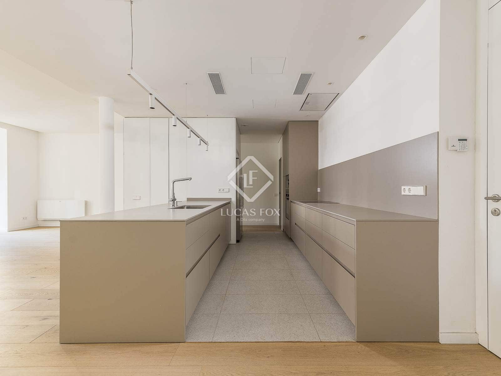 2 slaapkamer Appartement te koop in Barcelona stad - € 1.890.000 (Ref: 7816515)