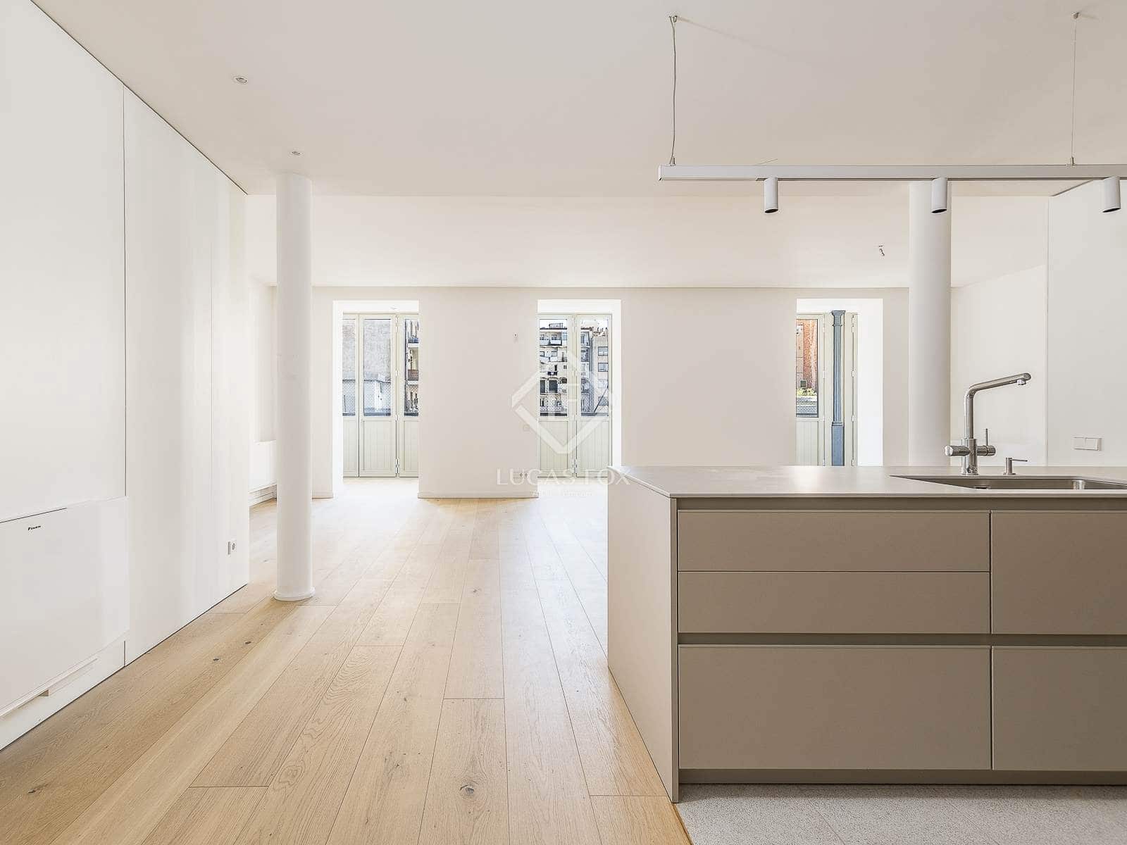 2 slaapkamer Appartement te koop in Barcelona stad - € 1.890.000 (Ref: 7816515)