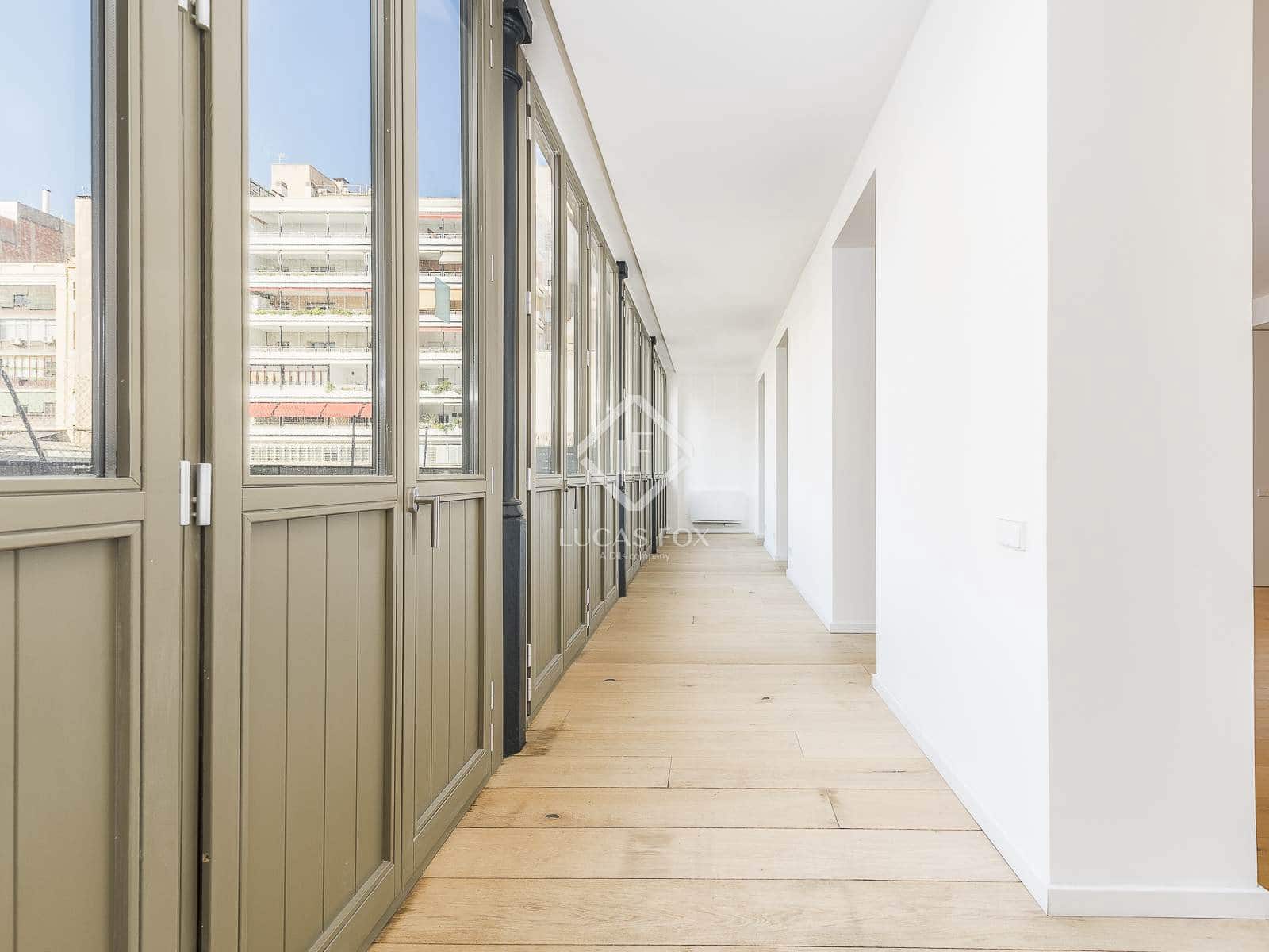 2 slaapkamer Appartement te koop in Barcelona stad - € 1.890.000 (Ref: 7816515)