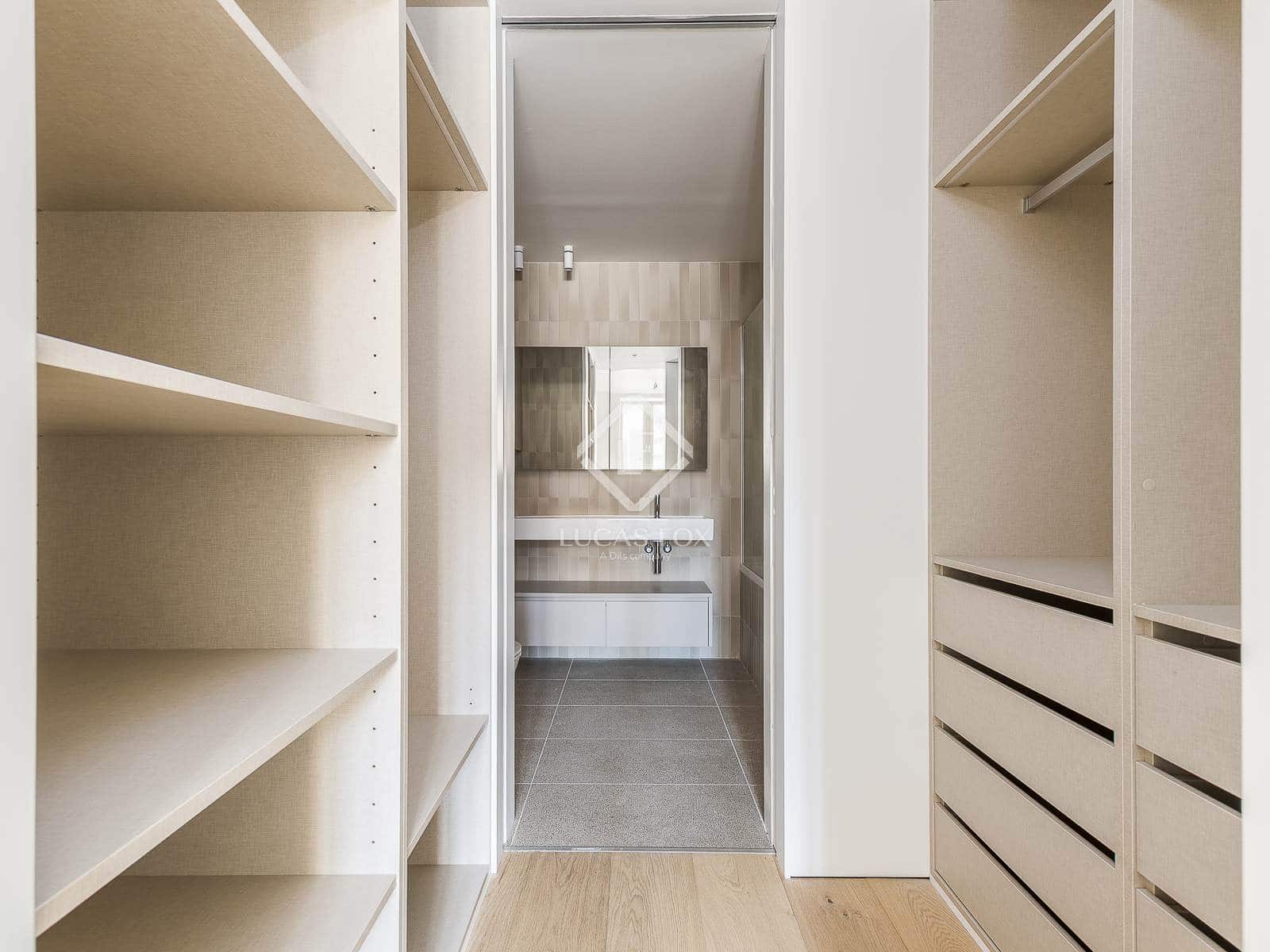 2 slaapkamer Appartement te koop in Barcelona stad - € 1.890.000 (Ref: 7816515)