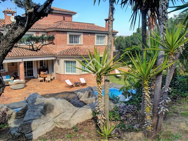 7 slaapkamer Villa te koop in Tarragona stad met zwembad garage - € 1.985.000 (Ref: 7816524)