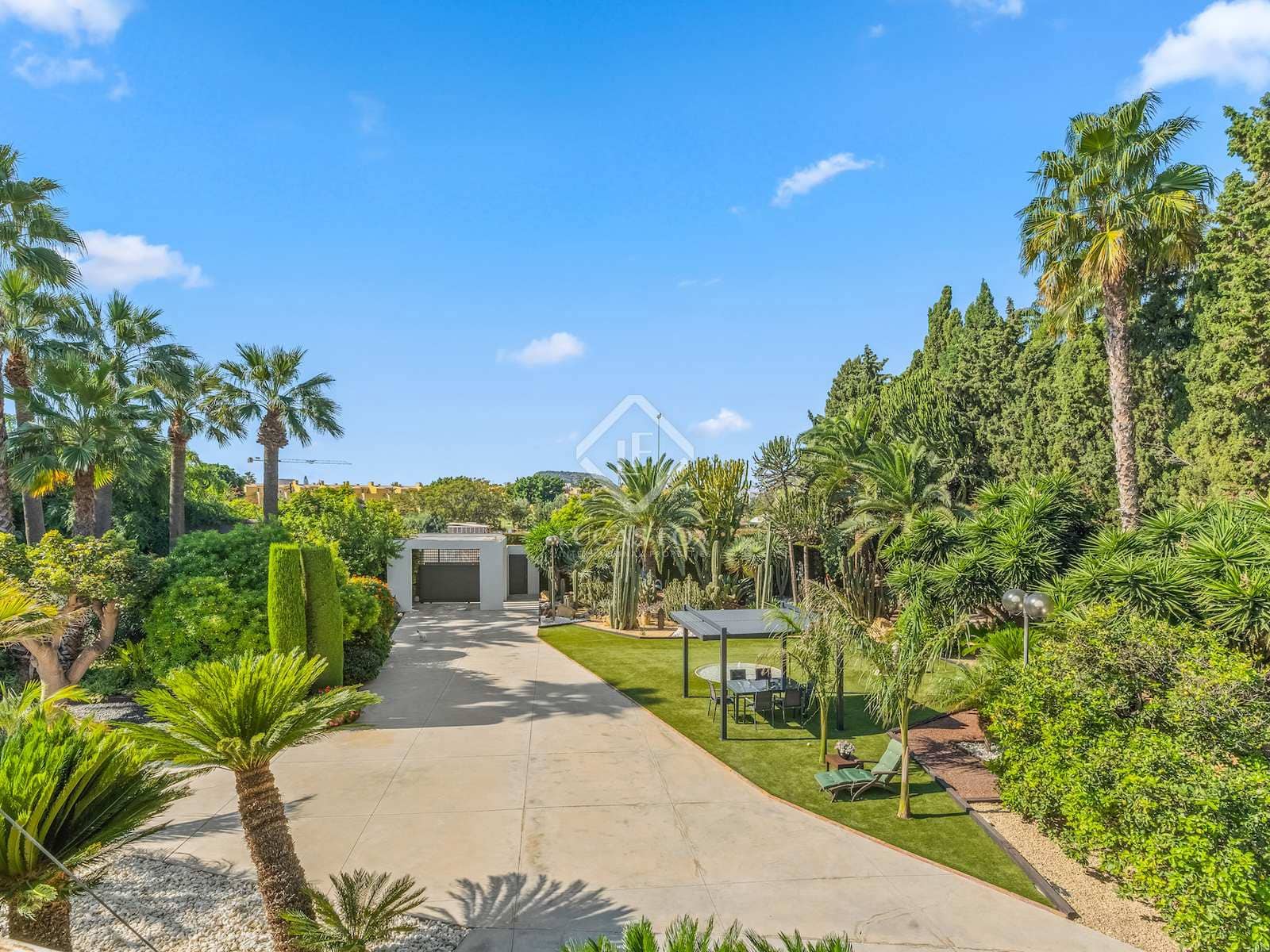 5 chambre Villa/Maison à vendre à Alicante ville avec piscine garage - 5 500 000 € (Ref: 7821059)