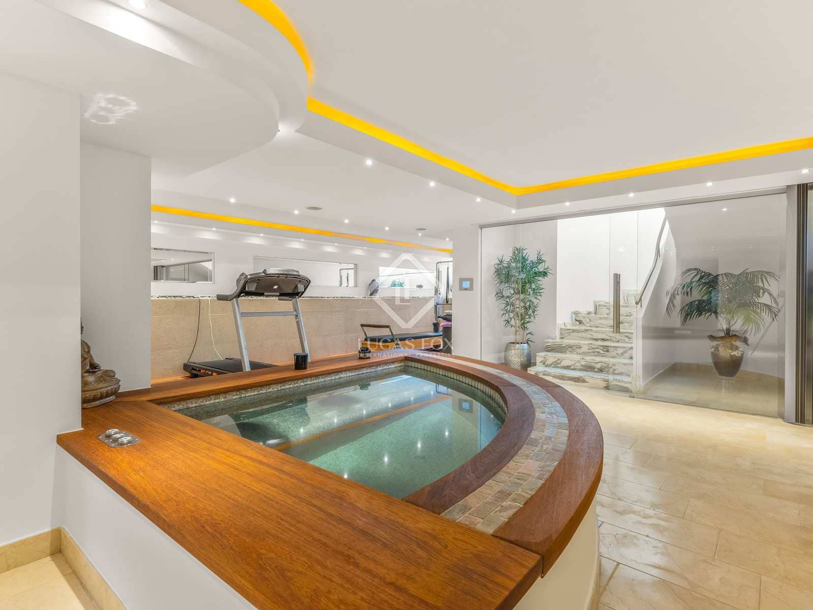 5 chambre Villa/Maison à vendre à Alicante ville avec piscine garage - 5 500 000 € (Ref: 7821059)