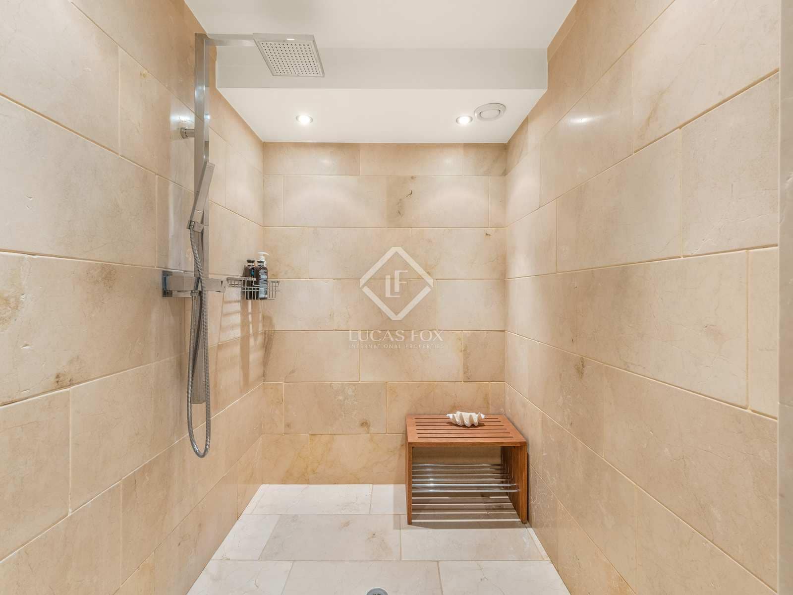 5 chambre Villa/Maison à vendre à Alicante ville avec piscine garage - 5 500 000 € (Ref: 7821059)