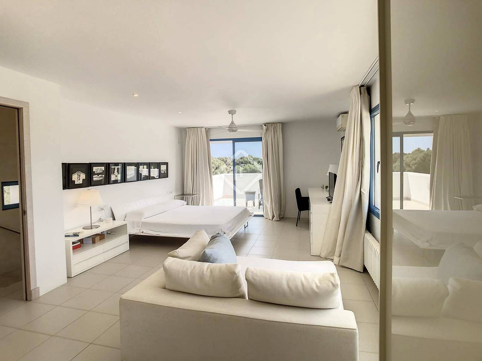 6 soveværelse Villa til salg i San Luis / Sant Lluis med swimmingpool garage - € 2.500.000 (Ref: 7822970)