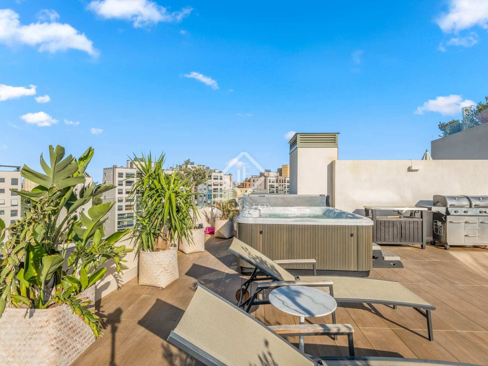 3 sovrum Takvåning till salu i Alicante stad med pool garage - 975 000 € (Ref: 7822972)