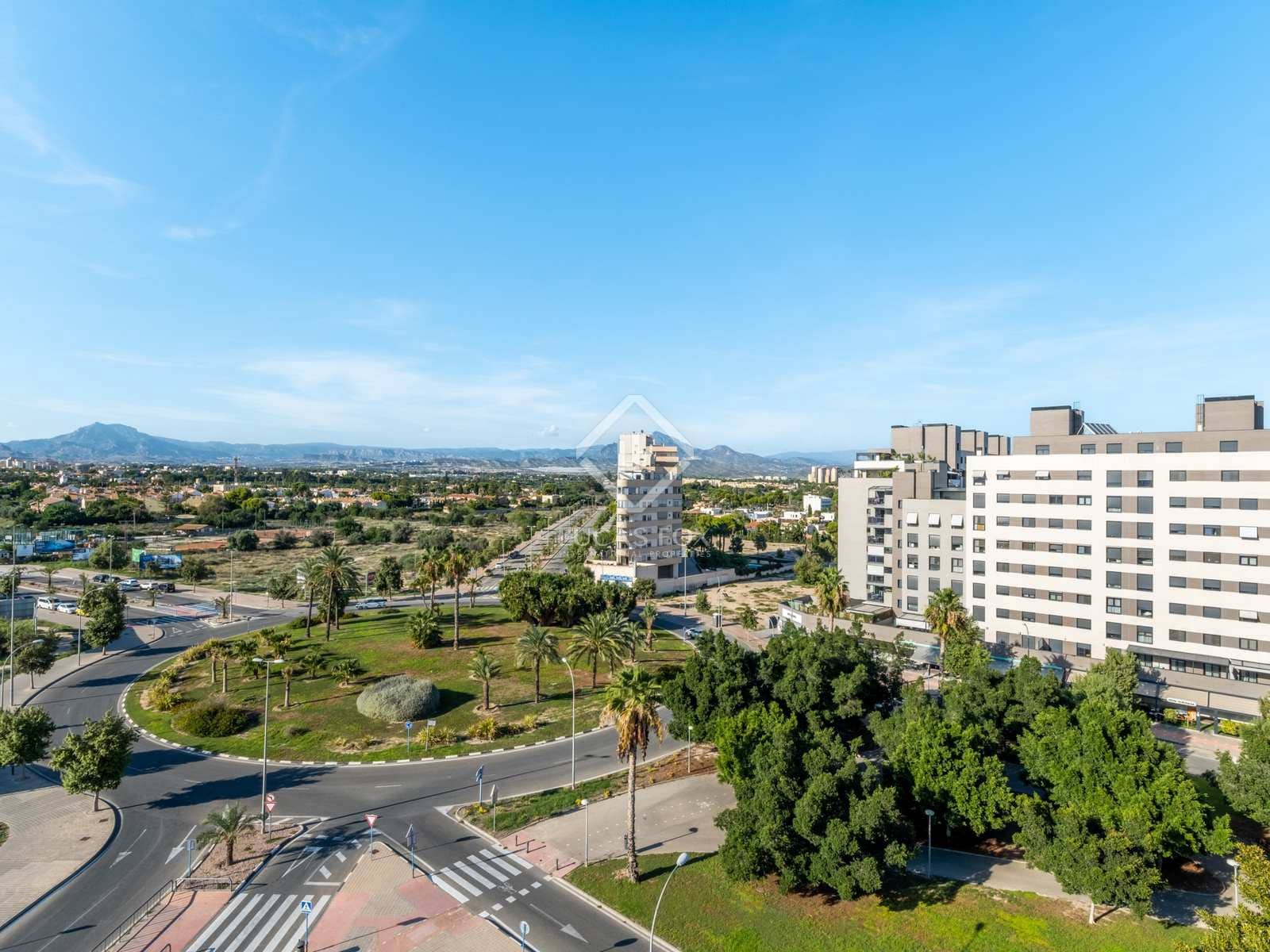 3 sovrum Takvåning till salu i Alicante stad med pool garage - 975 000 € (Ref: 7822972)