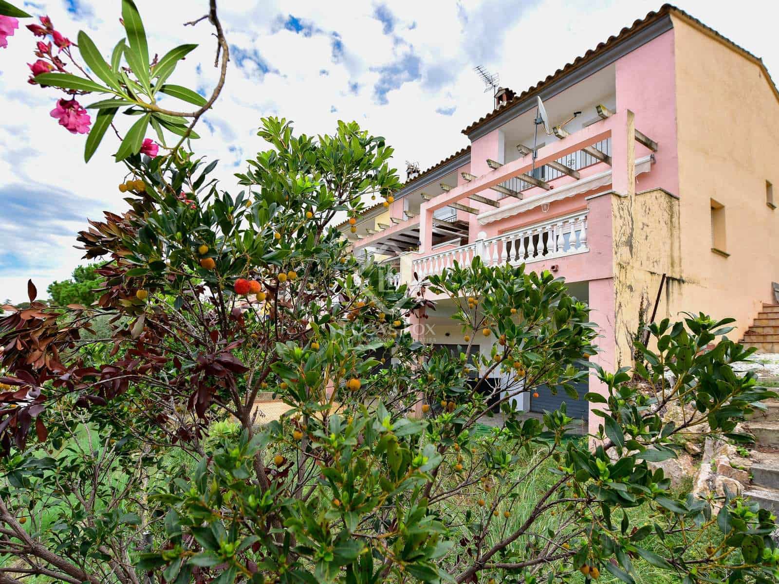 4 slaapkamer Villa te koop in Castell-Platja d'Aro met zwembad garage - € 425.000 (Ref: 7827196)