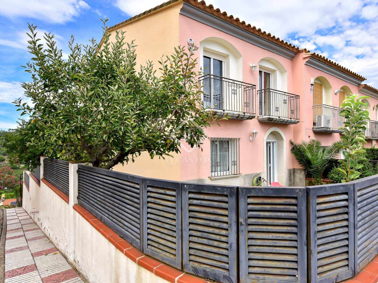 4 slaapkamer Villa te koop in Castell-Platja d'Aro met zwembad garage - € 425.000 (Ref: 7827196)