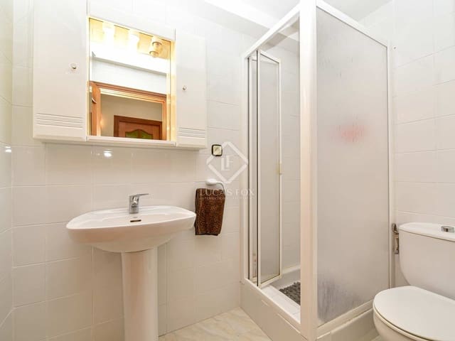 4 slaapkamer Villa te koop in Castell-Platja d'Aro met zwembad garage - € 425.000 (Ref: 7827196)