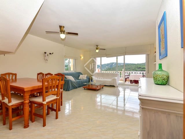 4 slaapkamer Villa te koop in Castell-Platja d'Aro met zwembad garage - € 425.000 (Ref: 7827196)