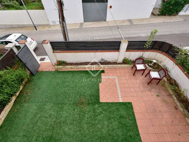 4 slaapkamer Villa te koop in Castell-Platja d'Aro met zwembad garage - € 425.000 (Ref: 7827196)