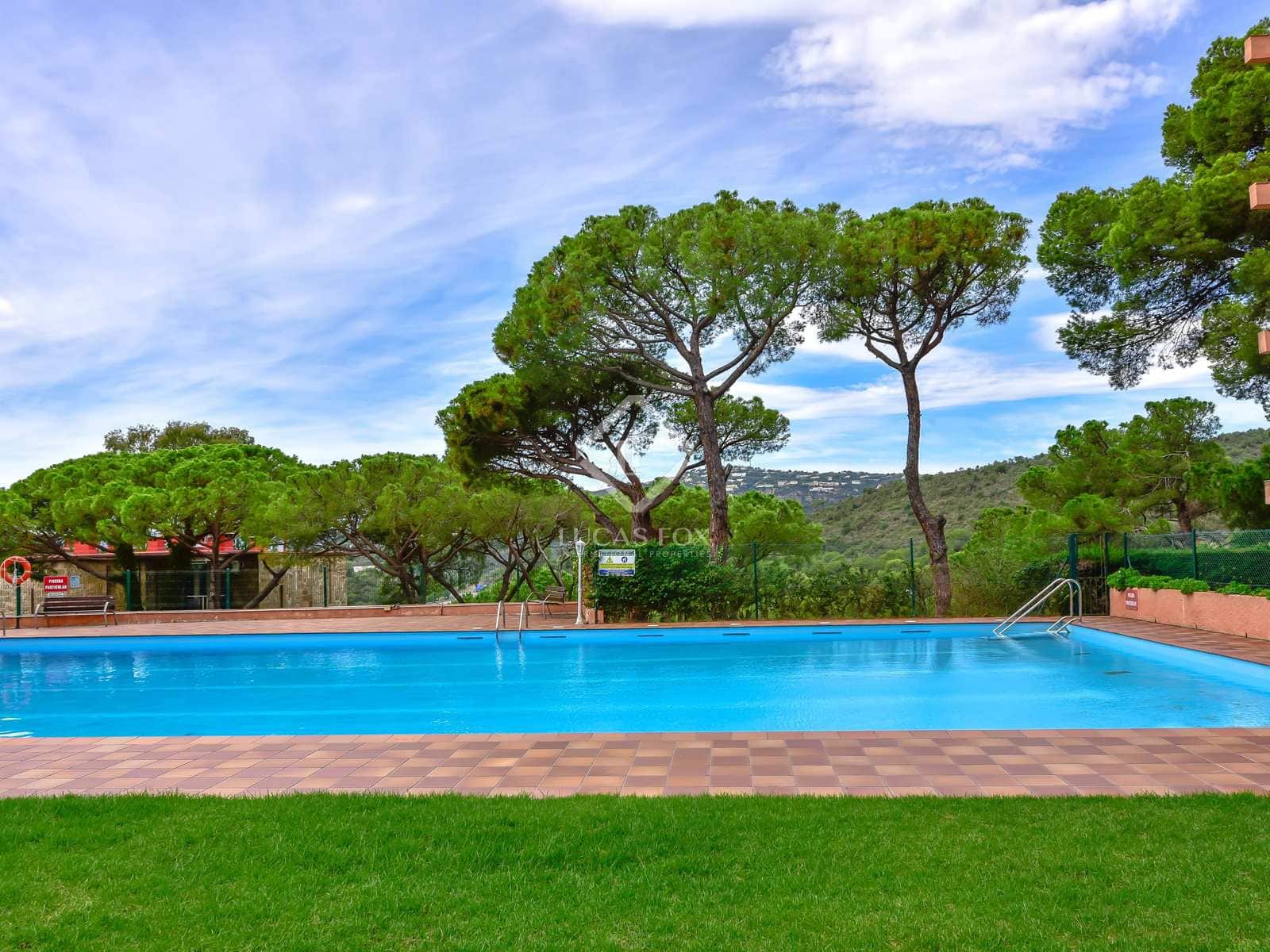 4 slaapkamer Villa te koop in Castell-Platja d'Aro met zwembad garage - € 425.000 (Ref: 7827196)