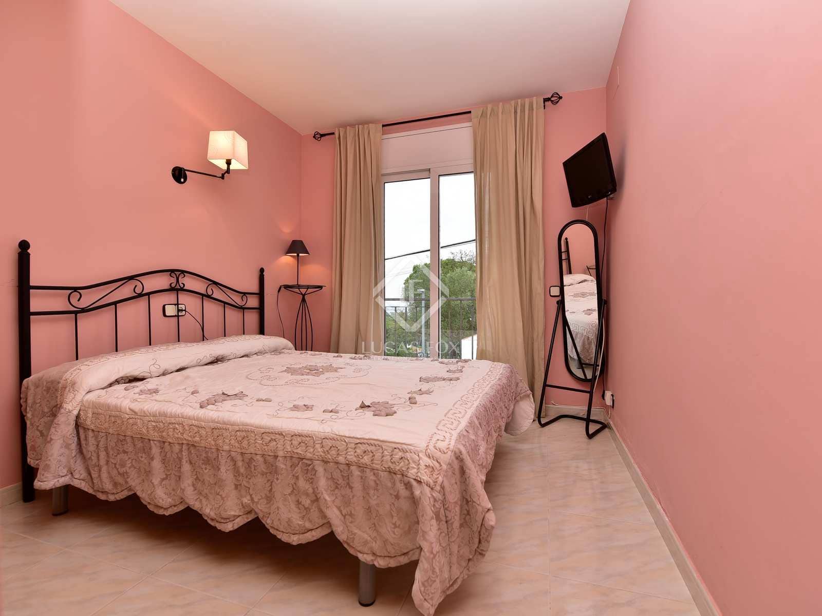 4 slaapkamer Villa te koop in Castell-Platja d'Aro met zwembad garage - € 425.000 (Ref: 7827196)