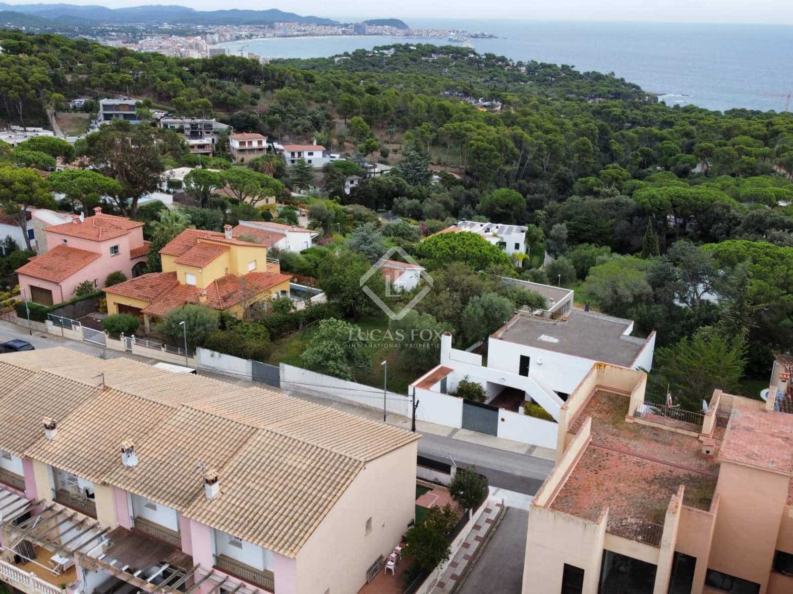 4 slaapkamer Villa te koop in Castell-Platja d'Aro met zwembad garage - € 425.000 (Ref: 7827196)