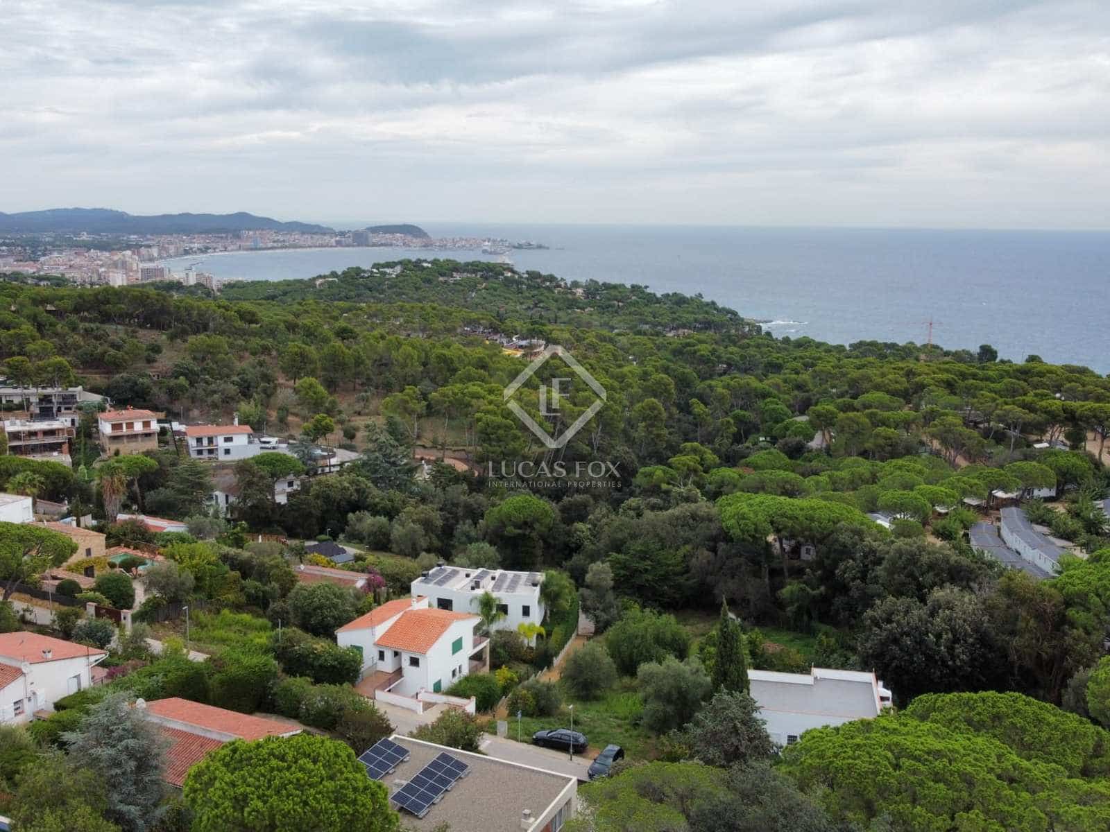 4 slaapkamer Villa te koop in Castell-Platja d'Aro met zwembad garage - € 425.000 (Ref: 7827196)