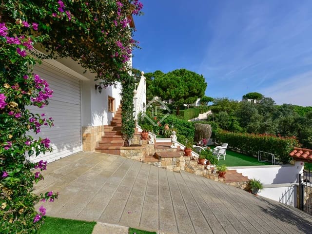 4 chambre Villa/Maison à vendre à Platja d'Aro, Castell-Platja d'Aro avec garage - 590 000 € (Ref: 7829235)