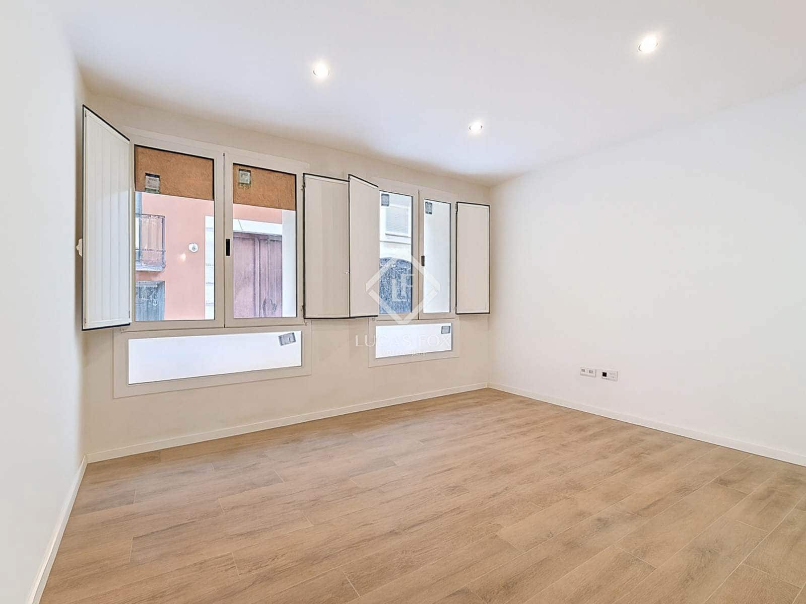 2 bedroom Apartment for sale in Vilanova i la Geltru - € 350,000 (Ref: 7837222)